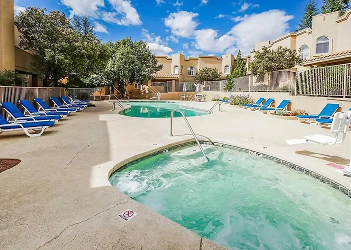 Springs With Access Apartment